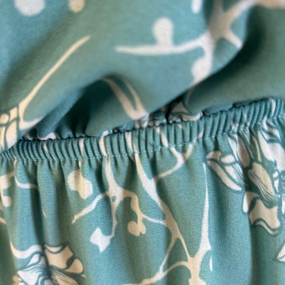 Flying Tomato long sleeve Mini dress w/ruffled skirt line, sinched waist size S - Picture 7 of 9